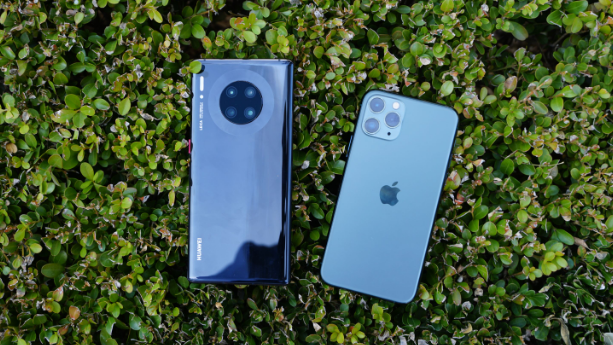 华为手机太贵？对比下苹果手机，告诉你华为手机到底贵不贵？