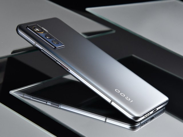 iQOO 5使用一个月的心得：中看还中用