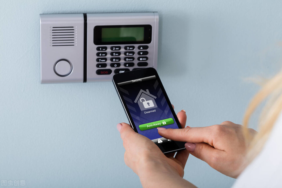 还在乱下载APP？出现4种情况，可能你被“监听”了