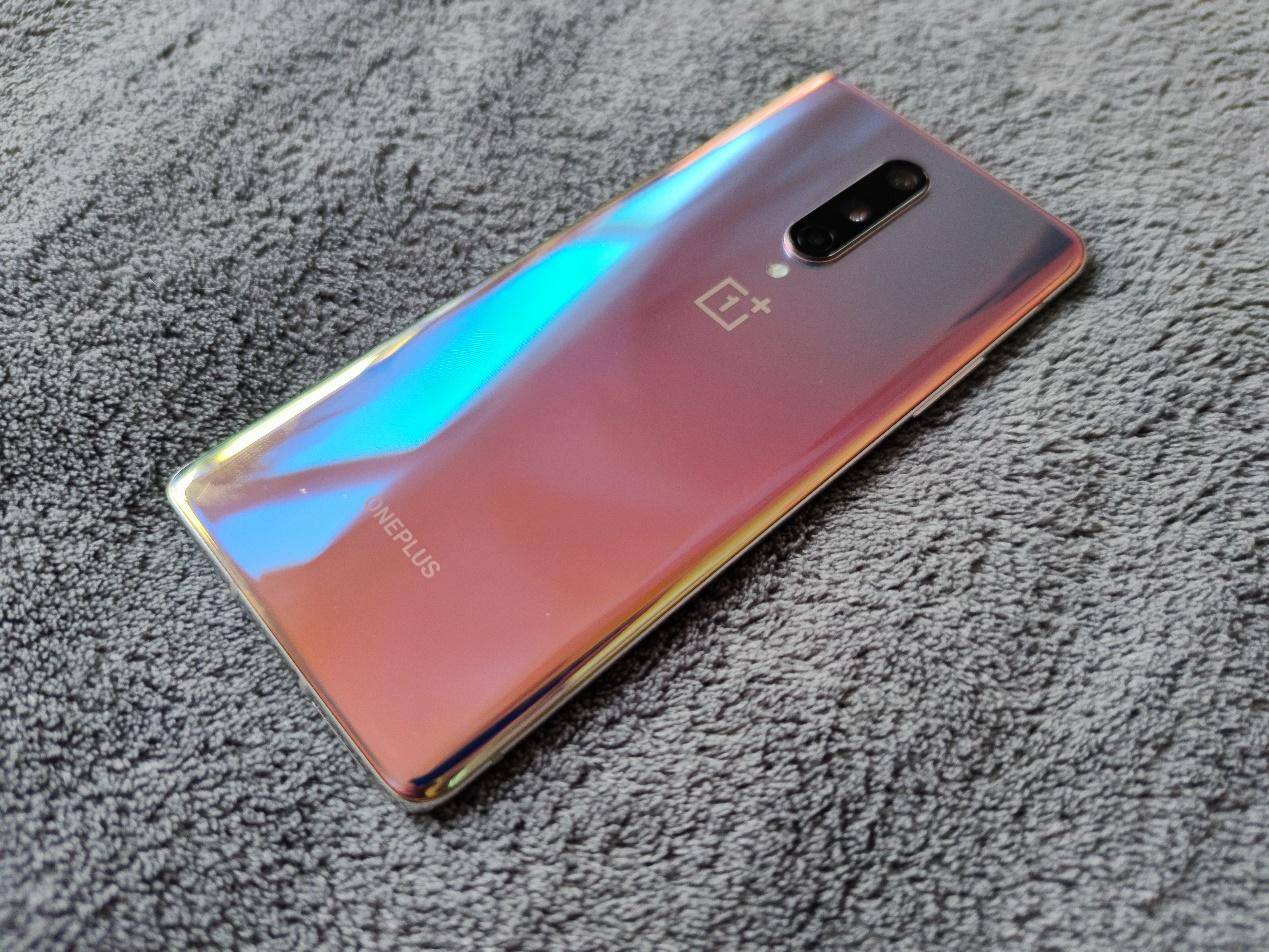 一加8时隔半年“轻”流依旧,刘作虎的眼光果真独到