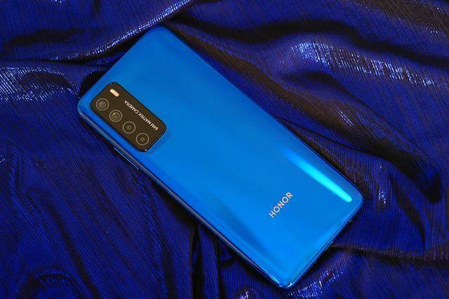 华为也有极致性价比,这款5G手机降价后仅售1619元,咋看?