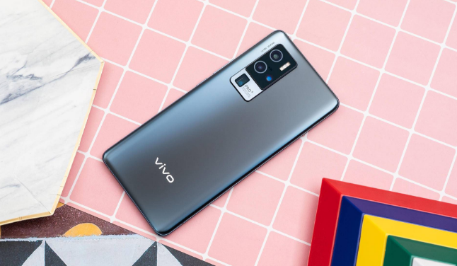 群雄并起旗舰赛道,性能成基础,拍照DXO前三花落谁家?