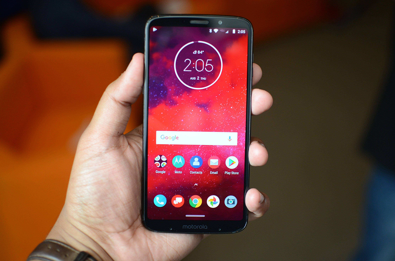 国产撑起半边天，华为二季度全球智能手机出货量第一，联想是亮点