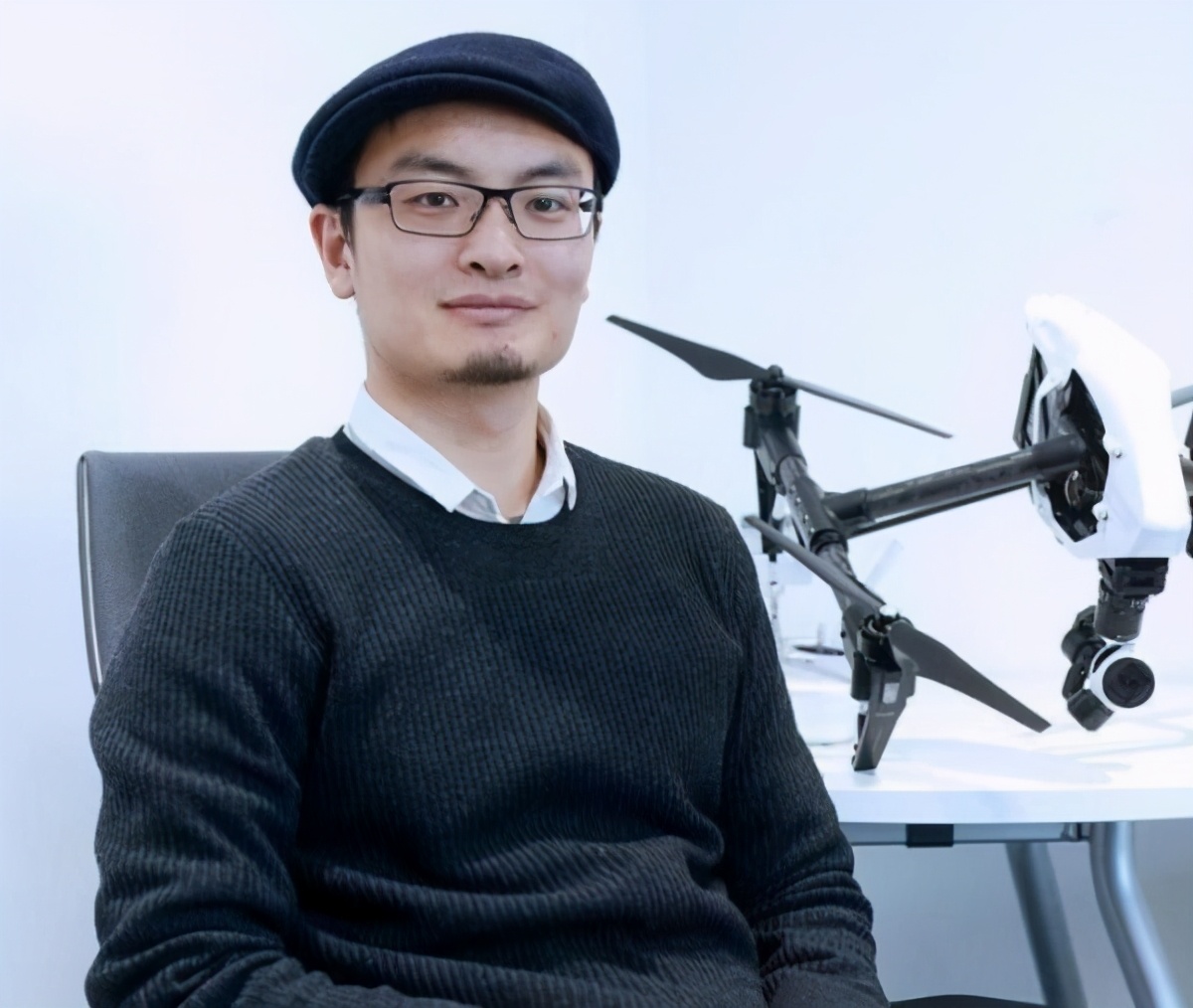 80后小伙创业，缔造1000亿的科技巨头，垄断全球70％市场