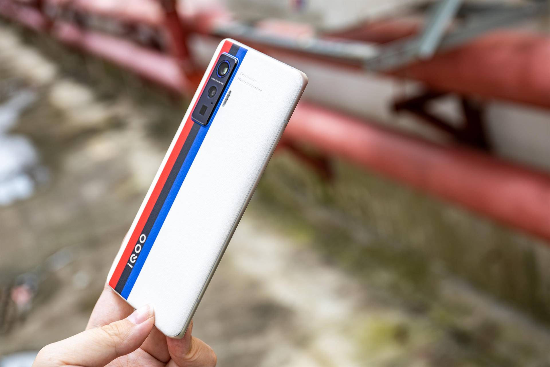 iQOO 5 Pro图赏:“美丽”不只存在于表面