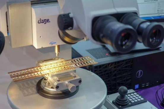 美国人：中国半导体投资是我们1000倍，我们该如何保持领先？