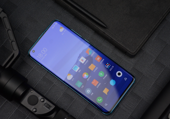 目前最值得买的5款手机，你入手了哪一部？