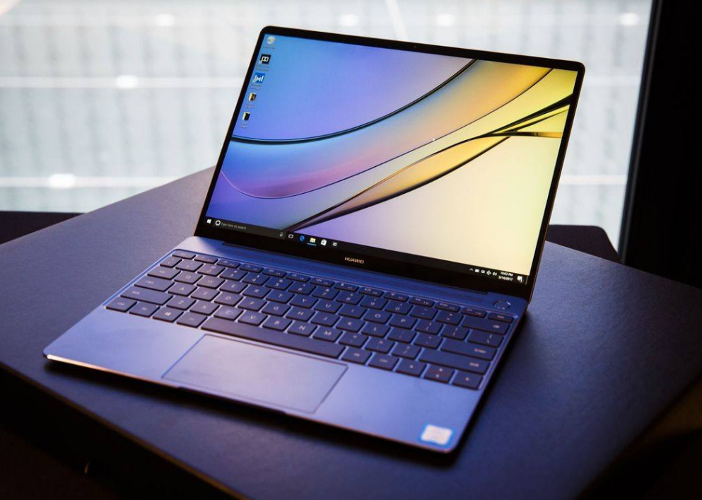 华为已经开发出纯国产的电脑，但是想超越苹果，还有很长的路要走