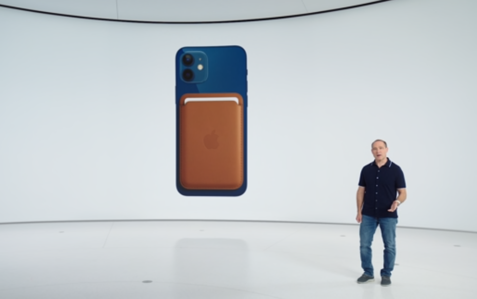 苹果12新机发布：5549元苹果和同价位的安卓旗舰你选哪个？