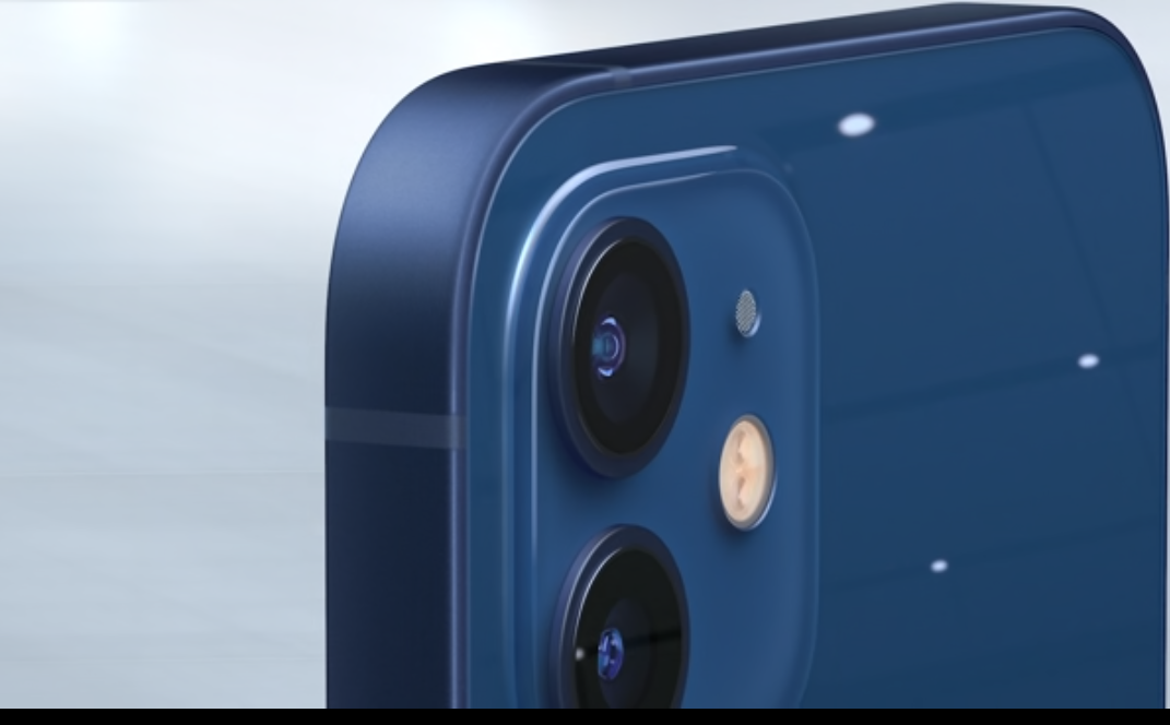 苹果12新机发布：5549元苹果和同价位的安卓旗舰你选哪个？