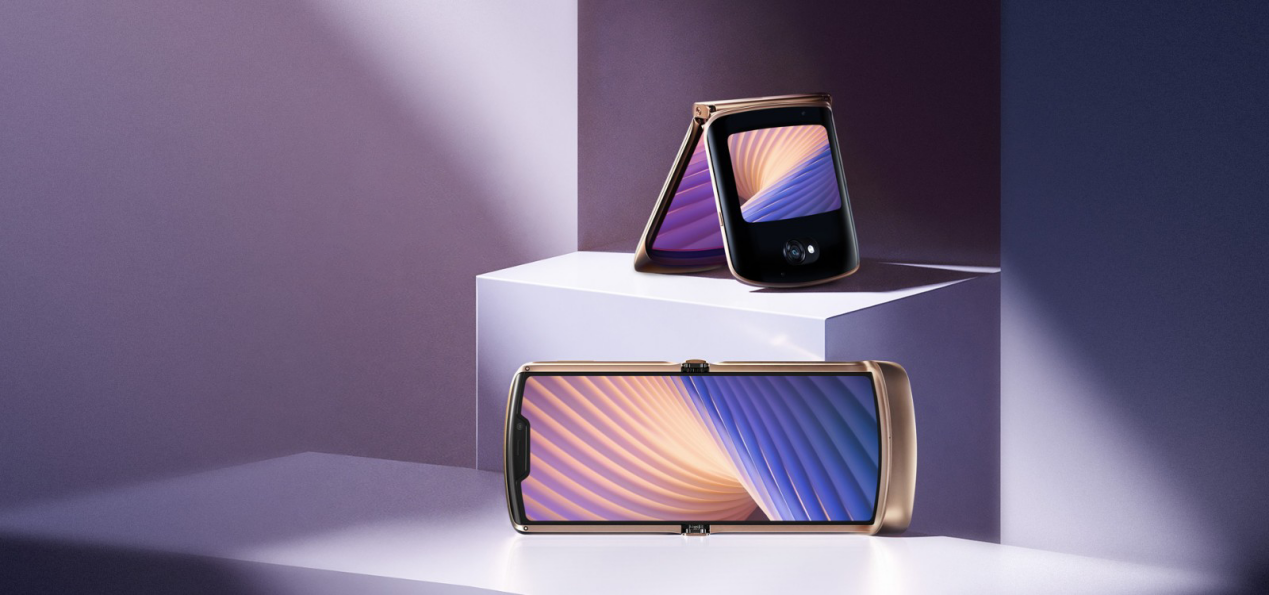 摩托罗拉折叠屏新机发布，中端配置价格万元卖情怀？