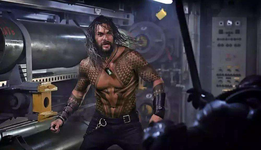 痴情的“海王”：8岁一见钟情，娶大12岁二婚妻子，一家4口很幸福