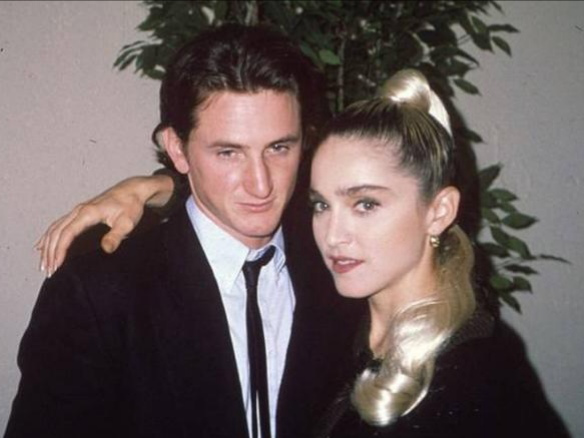 28岁星二代女星与59岁影帝秘密结婚，妻子比女儿小1岁