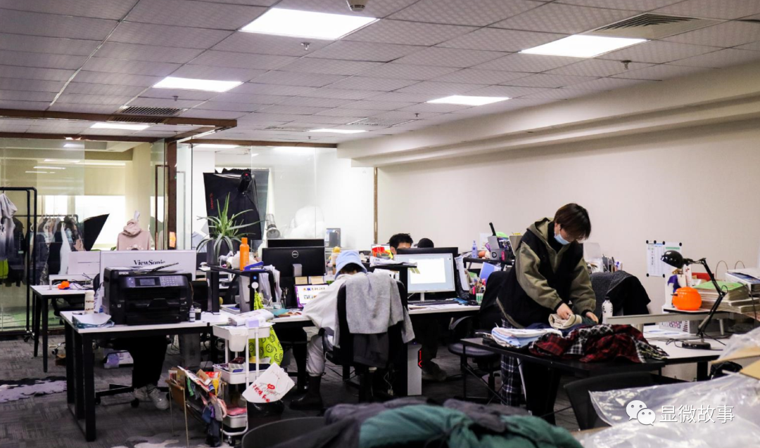 曾逃离服装厂、放弃铁饭碗工作，我在武汉做潮牌主理人