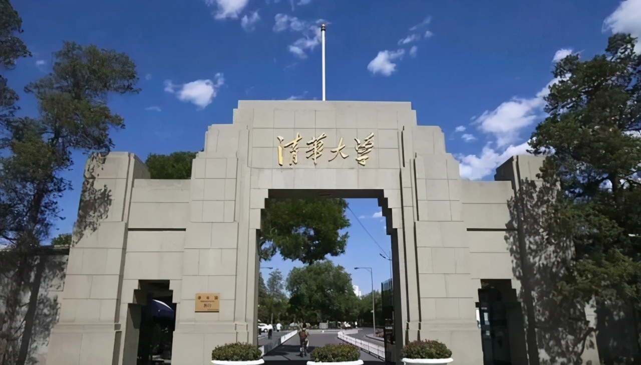 进入体制的名校毕业生,到底哪错了?