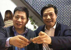 小米能抢回华为的市场，但很难扛起“民族骄傲”的大旗