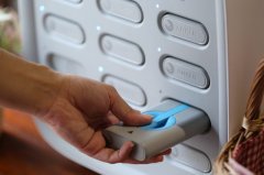 共享充电宝行业近日发生巨变，抽成仅 10%、营收落后