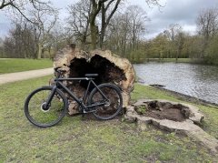 苹果和 VanMoof 合作调试了支持苹果 “查找”的自行车