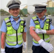 辅警烈日下执勤脱了一层皮