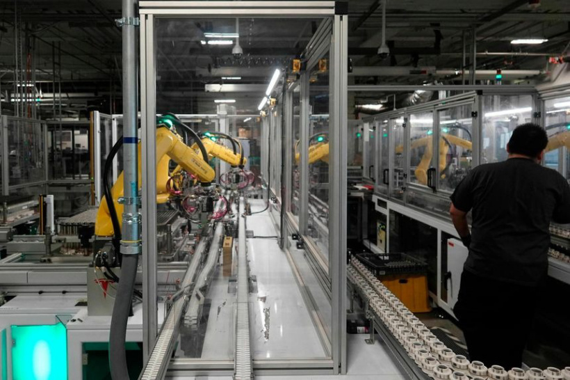 特斯拉要求美国电池工厂员工佩戴口罩,不管是否接种疫苗