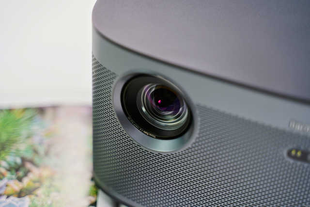 投影仪使用方法教程（手机连接投影机的步骤）