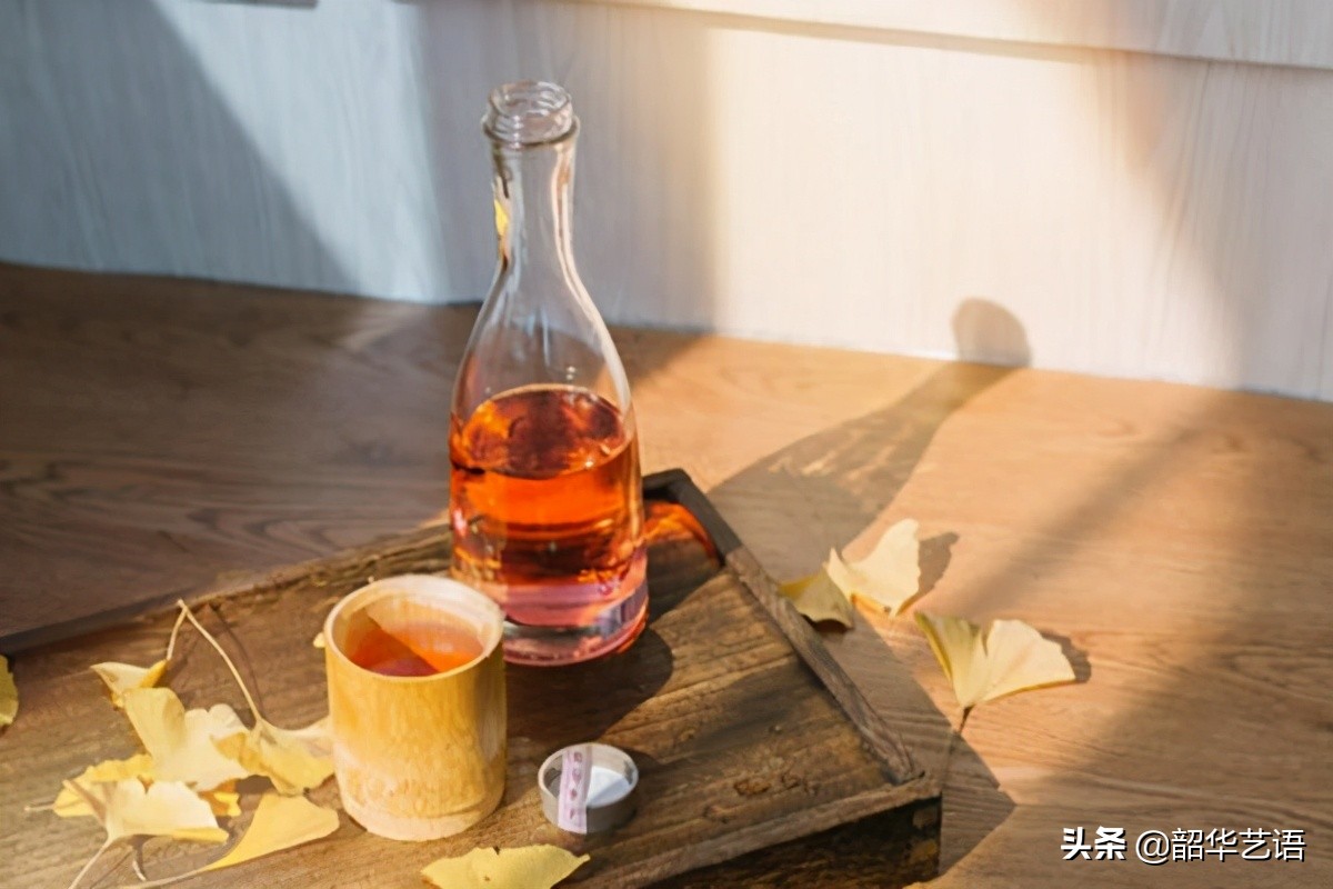 爱情是自私的句子（爱情是自私的经典语录）