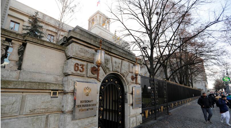 快讯！俄媒：俄罗斯驻德国大使馆外发现俄外交官尸体