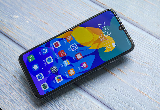 适合老年人的手机智能使用（最简单好用老人智能手机）