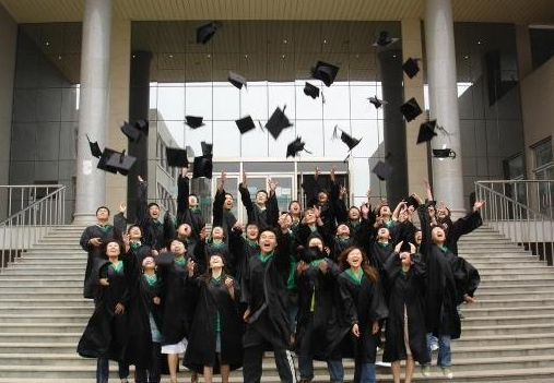 学生兼职去哪里找（16岁学生手机兼职日结）