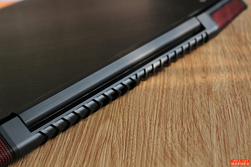 联想y700拆机图解（联想y7000p黑屏无法开机讲解）