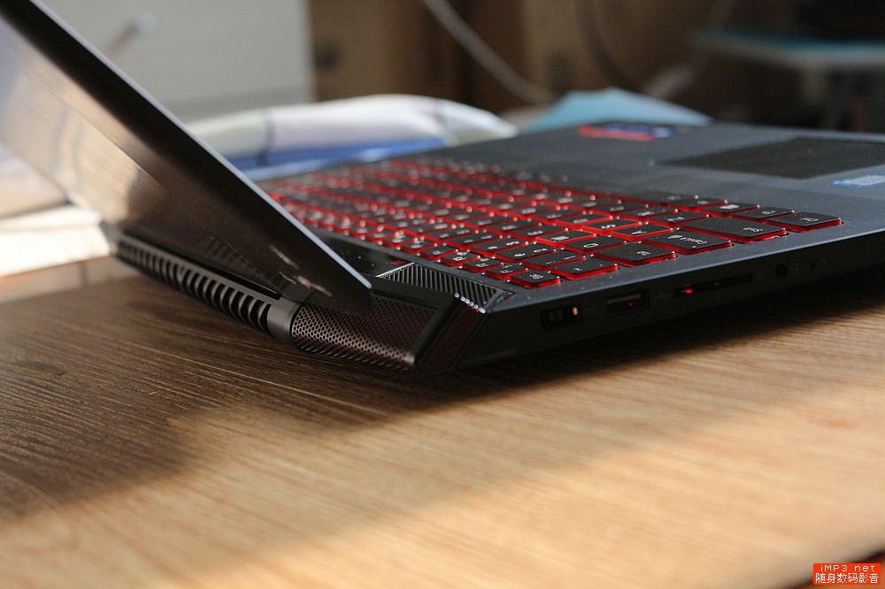 联想y700拆机图解（联想y7000p黑屏无法开机讲解）