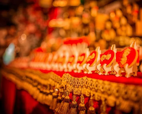 结婚诗句经典语录（结婚美好爱情诗句经典）