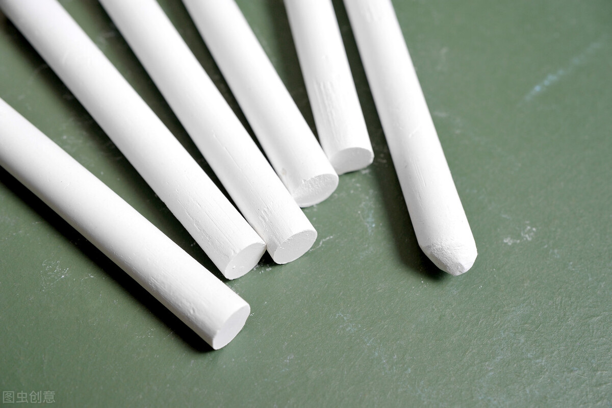 赞美老师的优美句子（赞美老师的句子唯美简短）