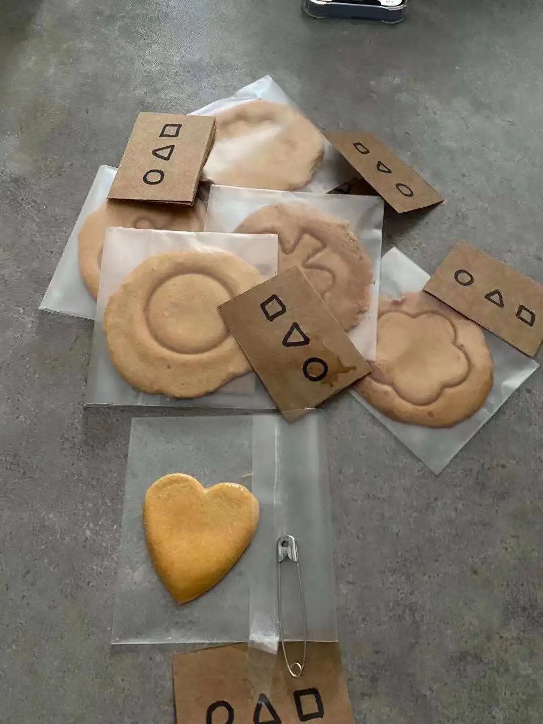 鱿鱼游戏带火椪糖生意（一块小椪糖牵起数倍消费）