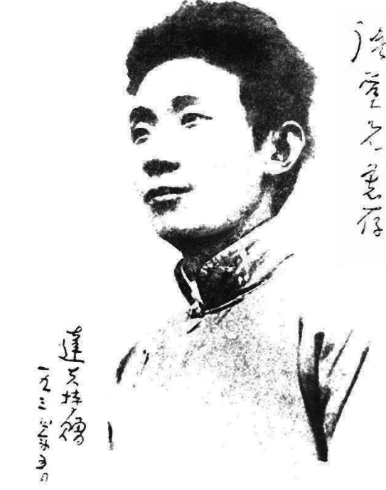 爱国诗词现代简短（爱祖国的现代诗分享）