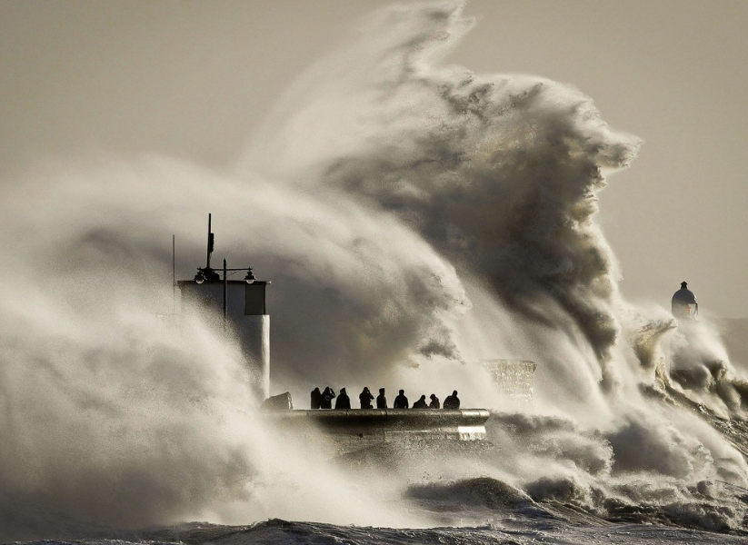 描写钱塘江大潮的诗句有哪些（与钱塘江大潮有关的诗句）