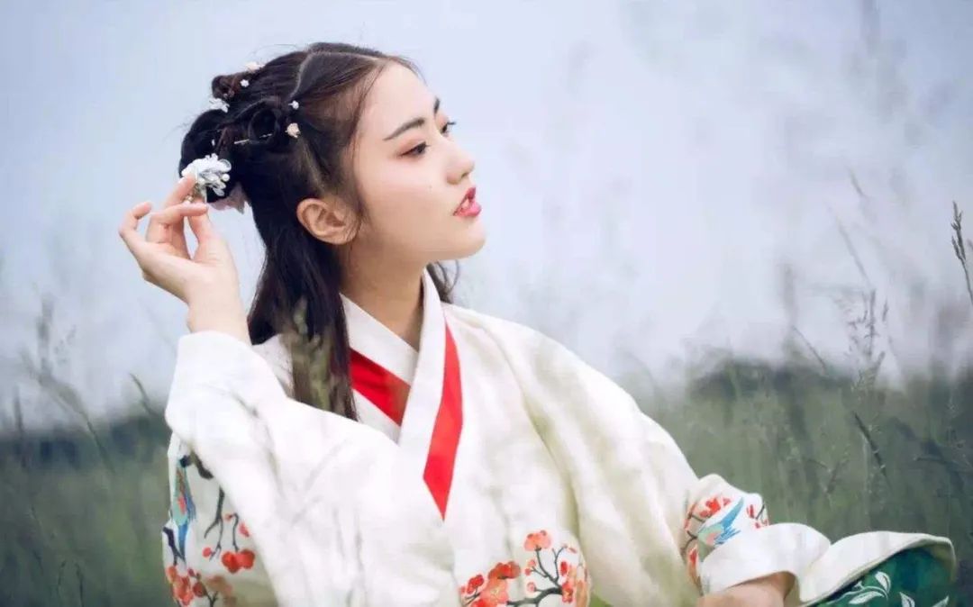 牵挂的诗句和优美句子（两情相思的诗句）