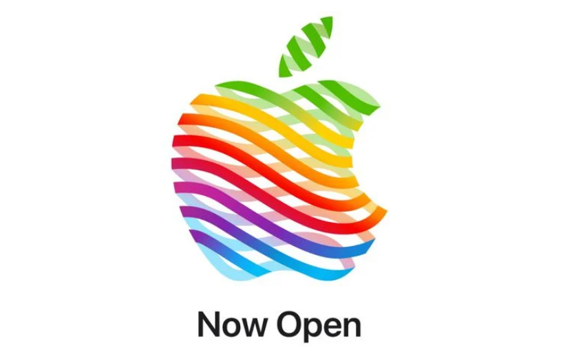 苹果公司庆祝洛杉矶 Grove Apple Store 零售店开业,CEO 库克现场参与互动